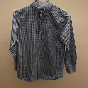 Boys Vineyard Vines buttoned down shirt